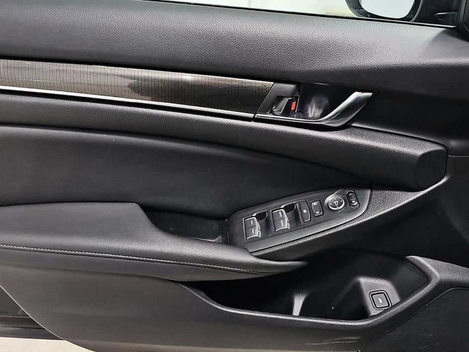 Used 2021 Honda Accord Sport image 12