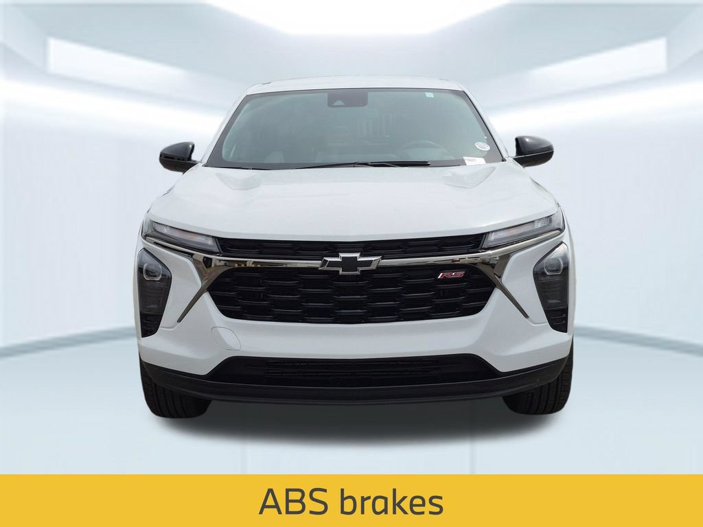 Used 2026 Chevrolet Trax RS FWD image 11