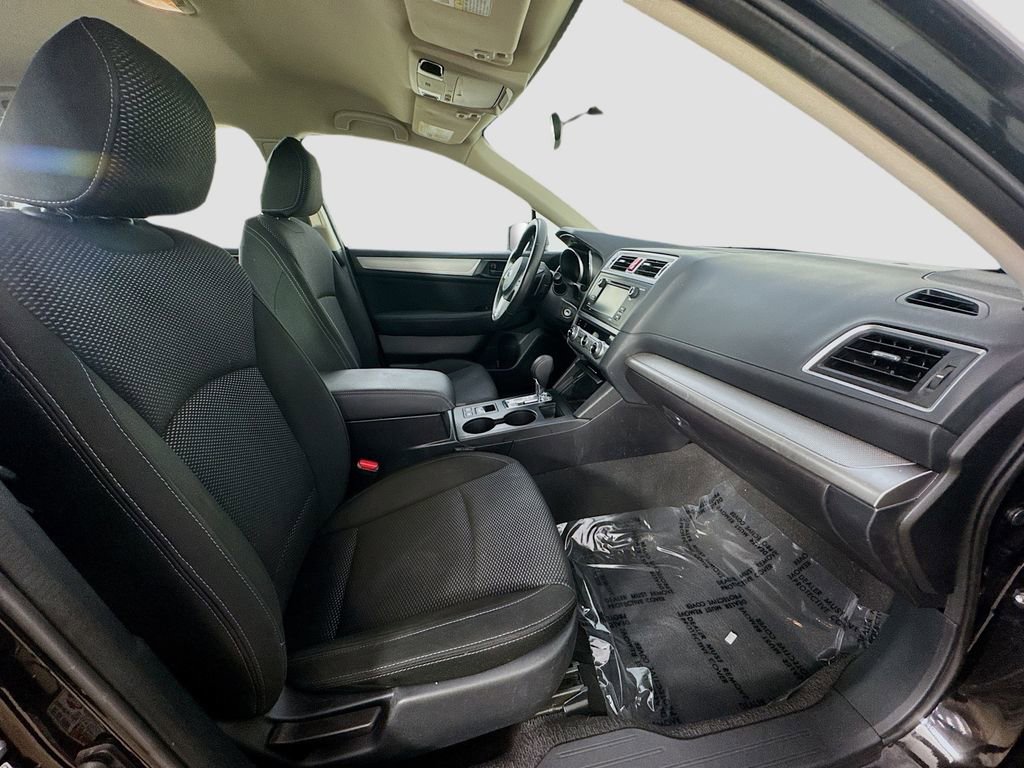 Used 2017 Subaru Outback 2.5i AWD/4WD image 30