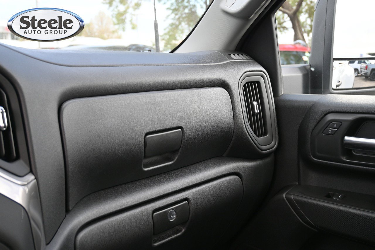 New 2026 GMC Sierra 3500 Pro AWD/4WD image 7