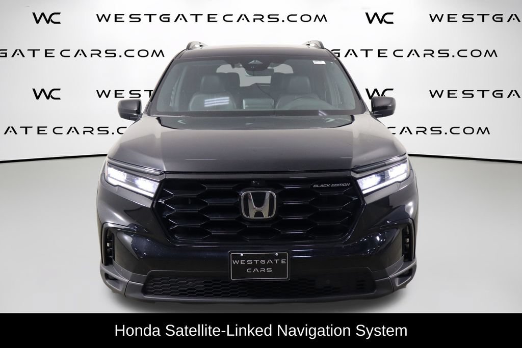 Used 2025 Honda Pilot Black Edition image 2