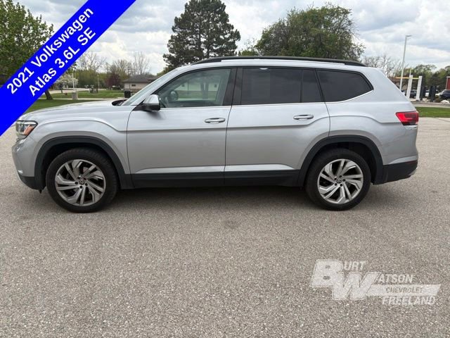 Used 2021 Volkswagen Atlas SE w/ Towing Package AWD/4WD image 3