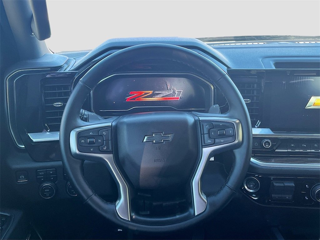 Used 2025 Chevrolet Silverado 1500 RST w/ Dark Appearance Package image 11