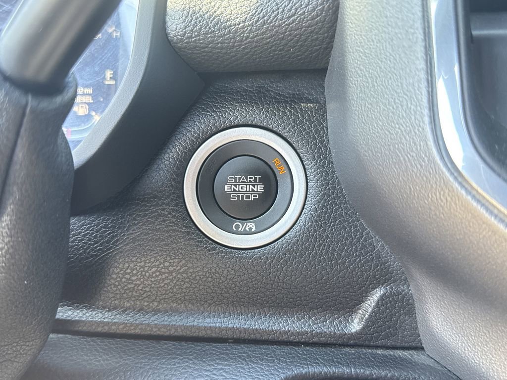 Used 2025 RAM 3500 Laramie image 18