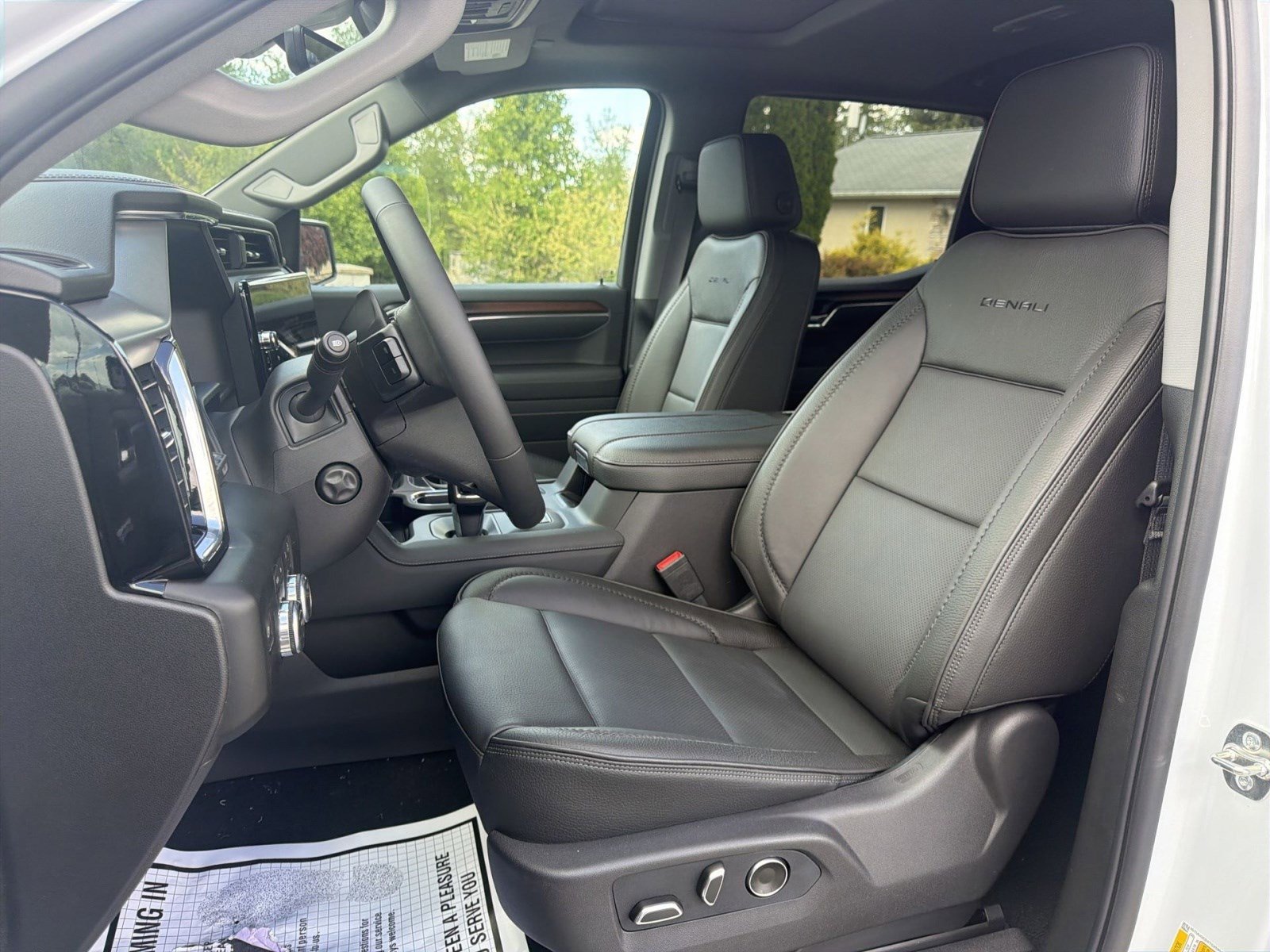 New 2026 GMC Sierra 1500 Denali w/ Denali Reserve Package AWD/4WD image 13