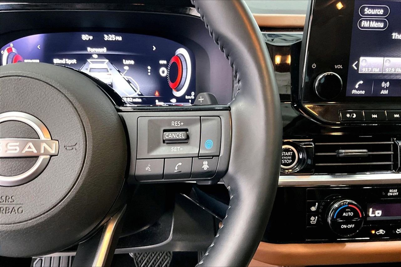 Used 2023 Nissan Pathfinder Platinum w/ Cargo Package FWD image 22