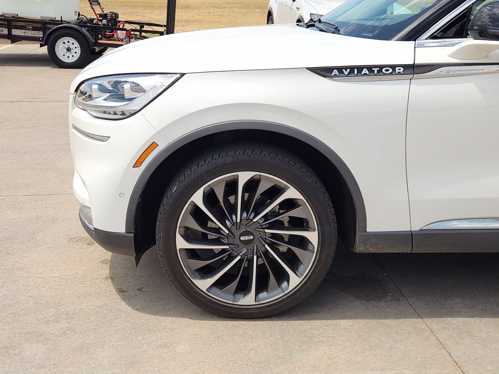 Used 2020 Lincoln Aviator Reserve w/ Equipment Group 202A AWD/4WD image 9