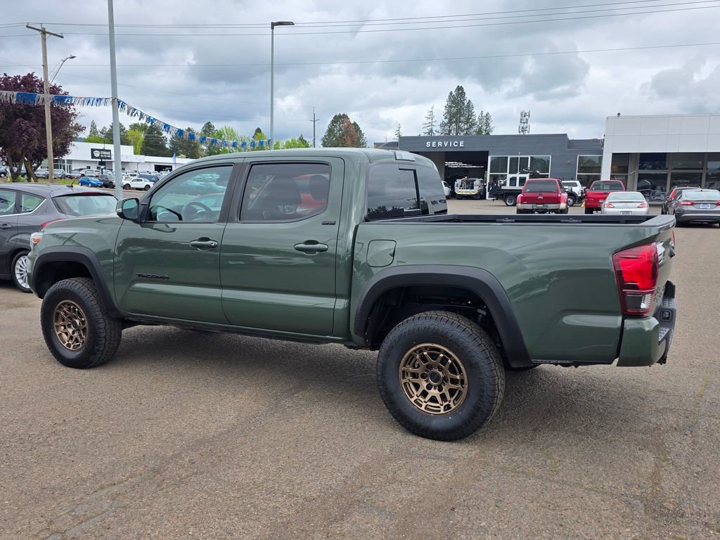 Used 2022 Toyota Tacoma SR5 w/ Trail Edition AWD/4WD image 2
