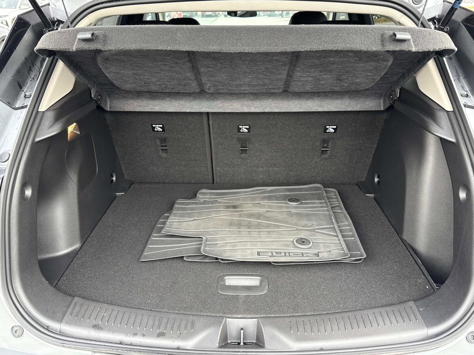 Used 2023 Buick Encore GX Select w/ Safety Package II image 21