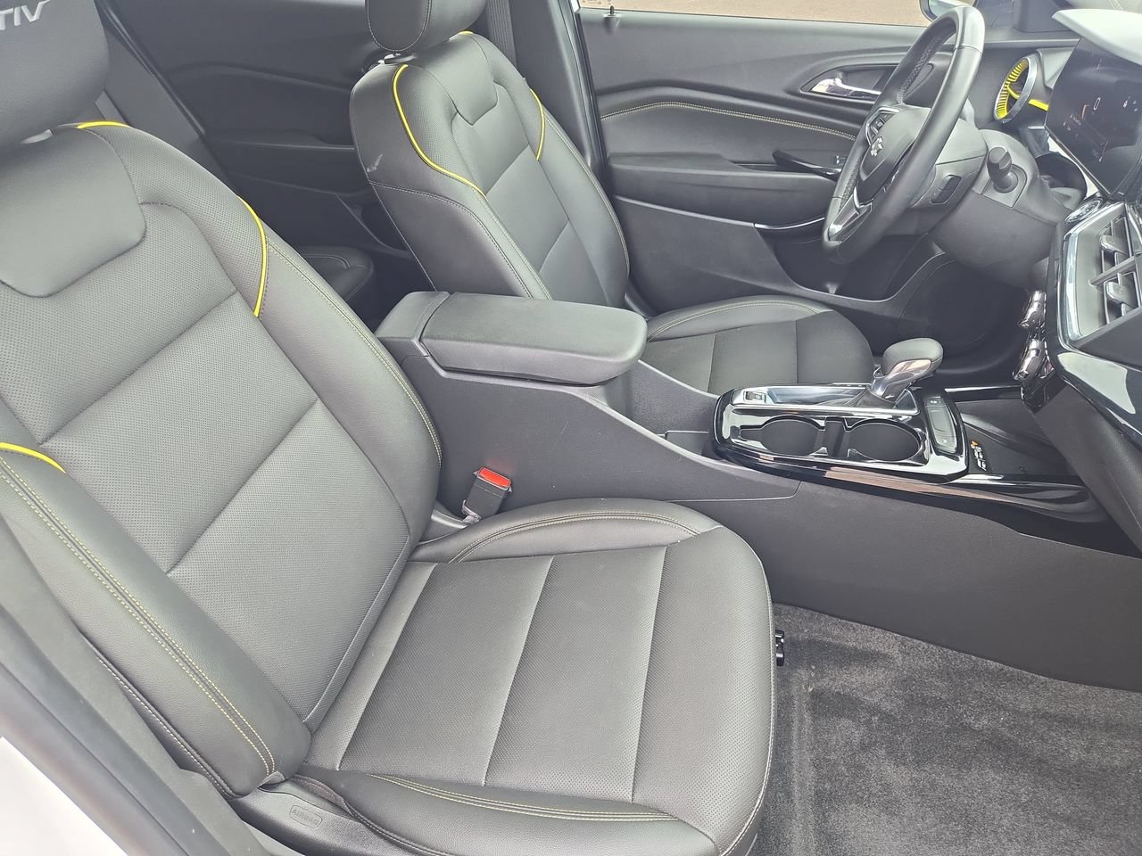 Used 2024 Chevrolet Trax ACTIV w/ Sunroof Package FWD image 10