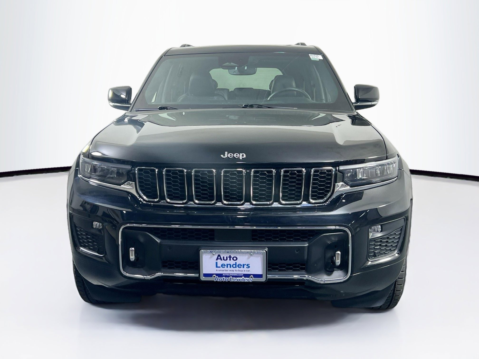 Used 2022 Jeep Grand Cherokee Overland AWD/4WD image 2
