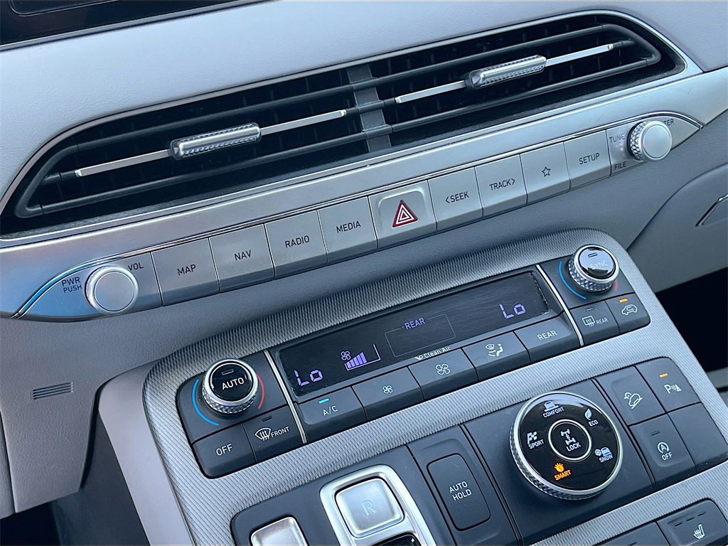 Used 2022 Hyundai Palisade SEL w/ Premium Package image 16