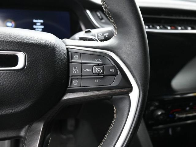 Used 2023 Jeep Grand Cherokee Limited w/ Black Appearance Package image 18