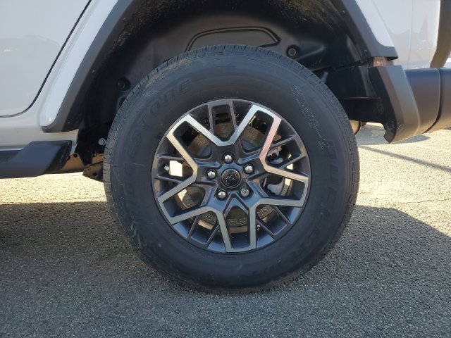 New 2026 Jeep Wrangler Unlimited Sahara AWD/4WD image 10