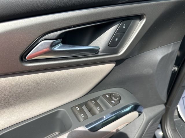 New 2026 Chevrolet Traverse LT FWD image 9