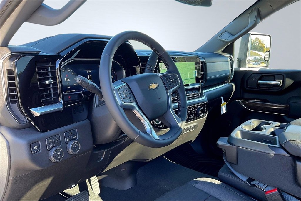 New 2026 Chevrolet Silverado 3500 LT image 5