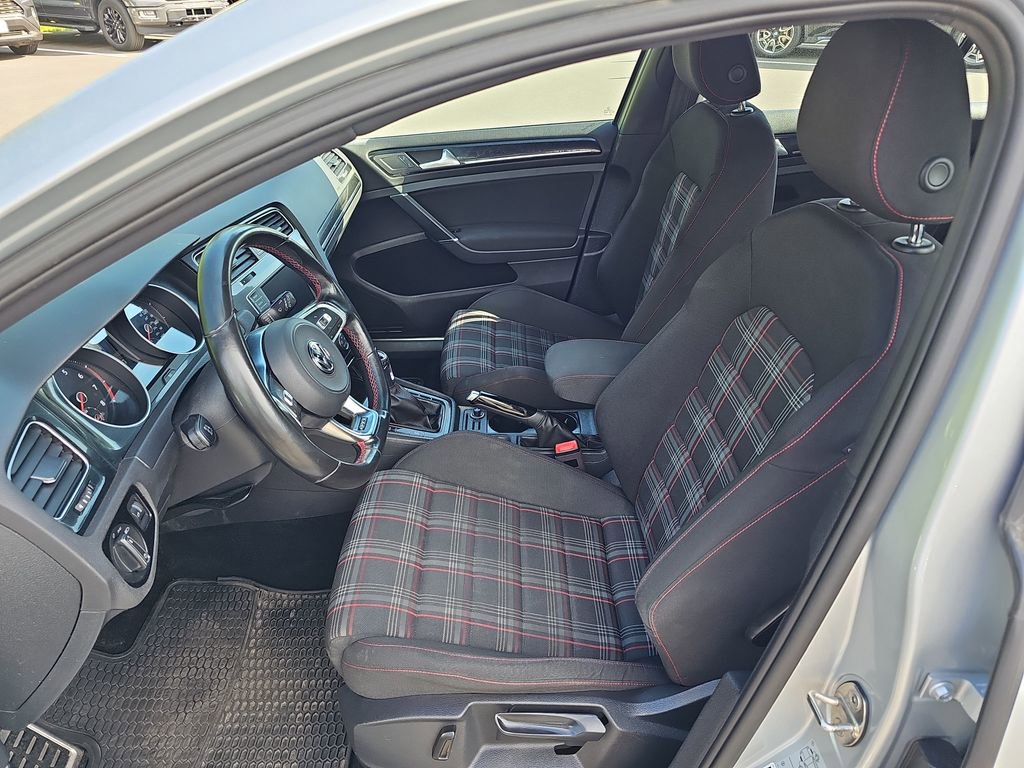 Used 2017 Volkswagen GTI Sport FWD image 10