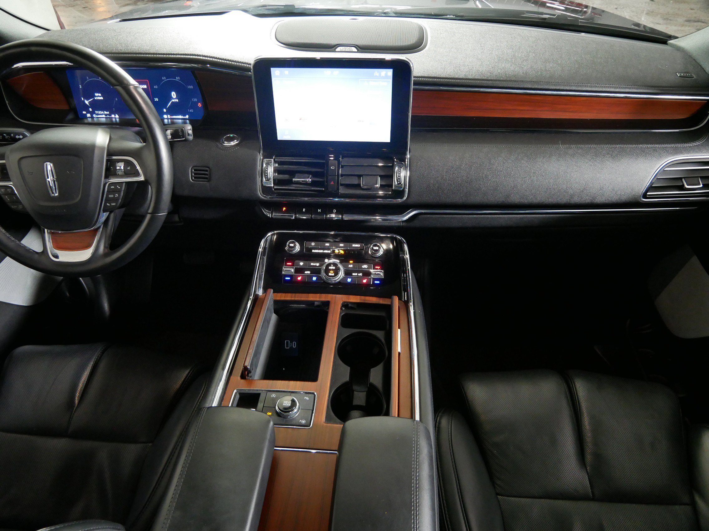 Used 2020 Lincoln Navigator Reserve w/ Equipment Group 208A Reserve image 10