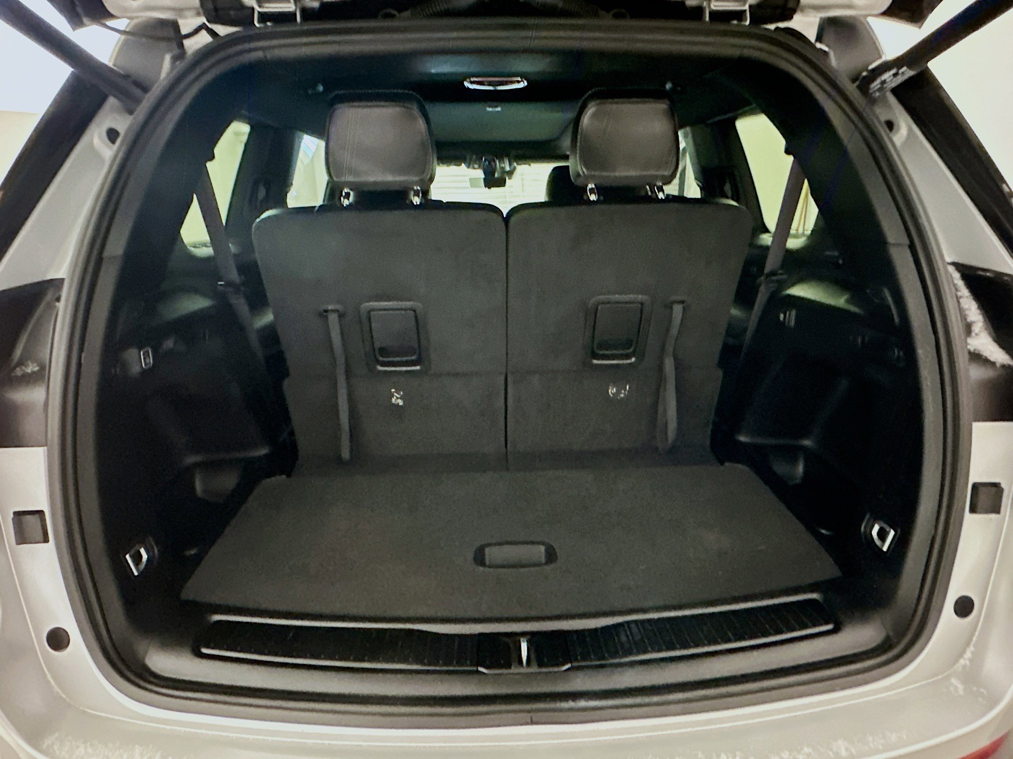 Used 2024 Jeep Grand Cherokee L Limited w/ Luxury Tech Group II image 32