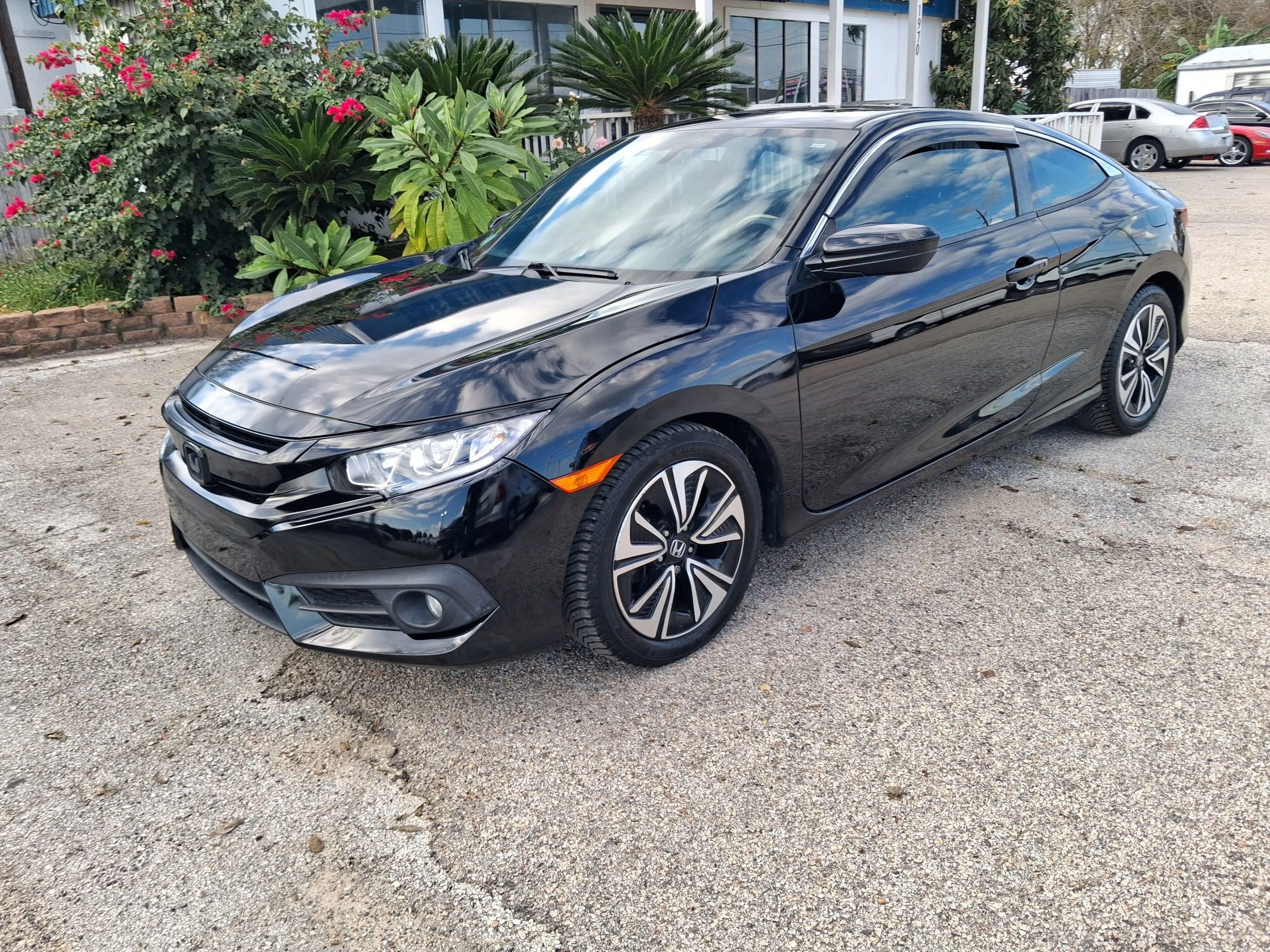 Used 2016 Honda Civic EX-T image 3