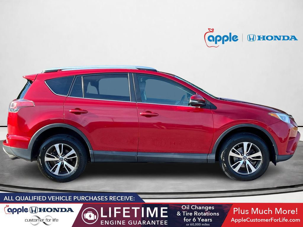 Used 2016 Toyota RAV4 XLE AWD/4WD image 2