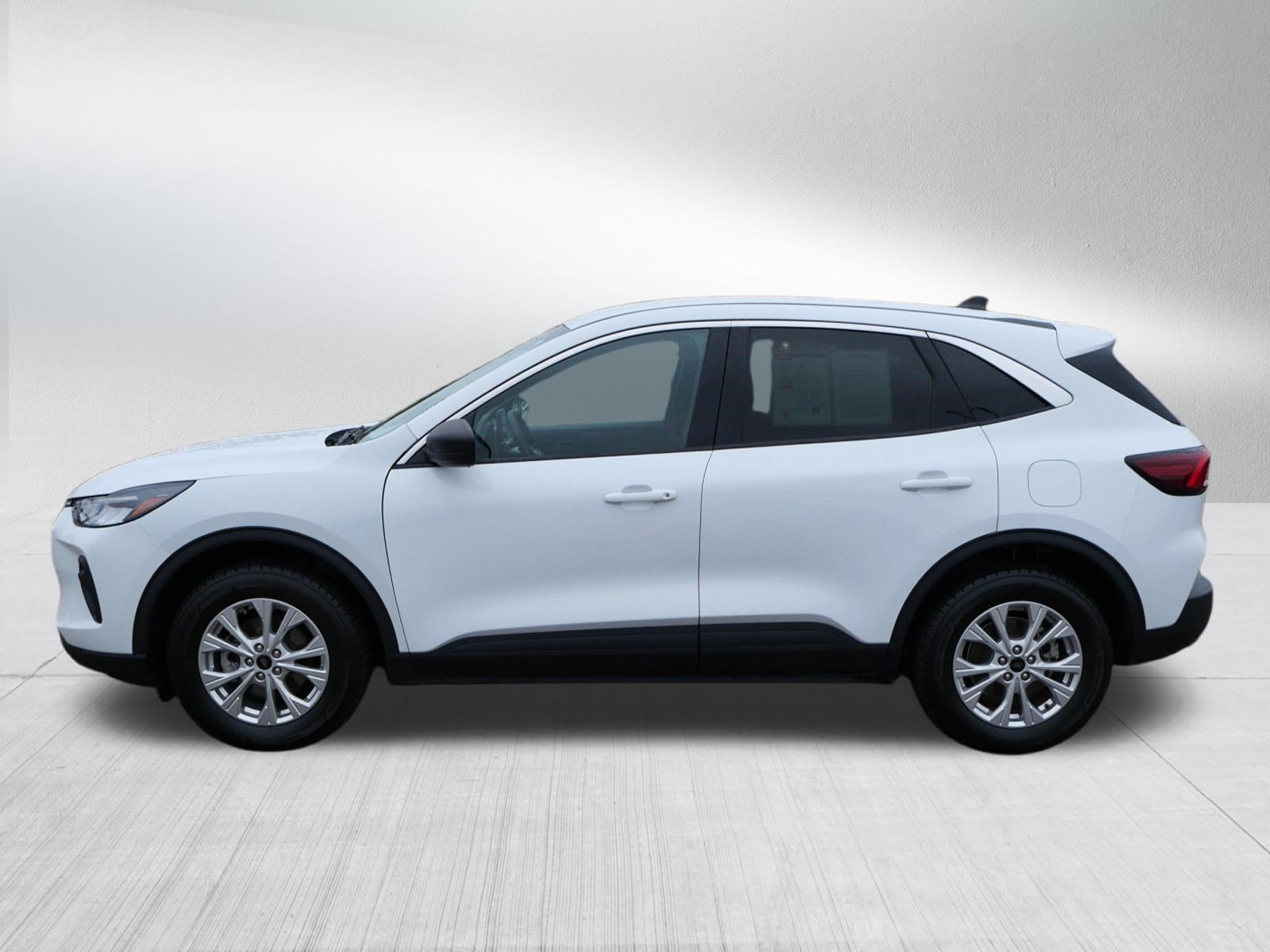 Used 2024 Ford Escape Active AWD/4WD image 4