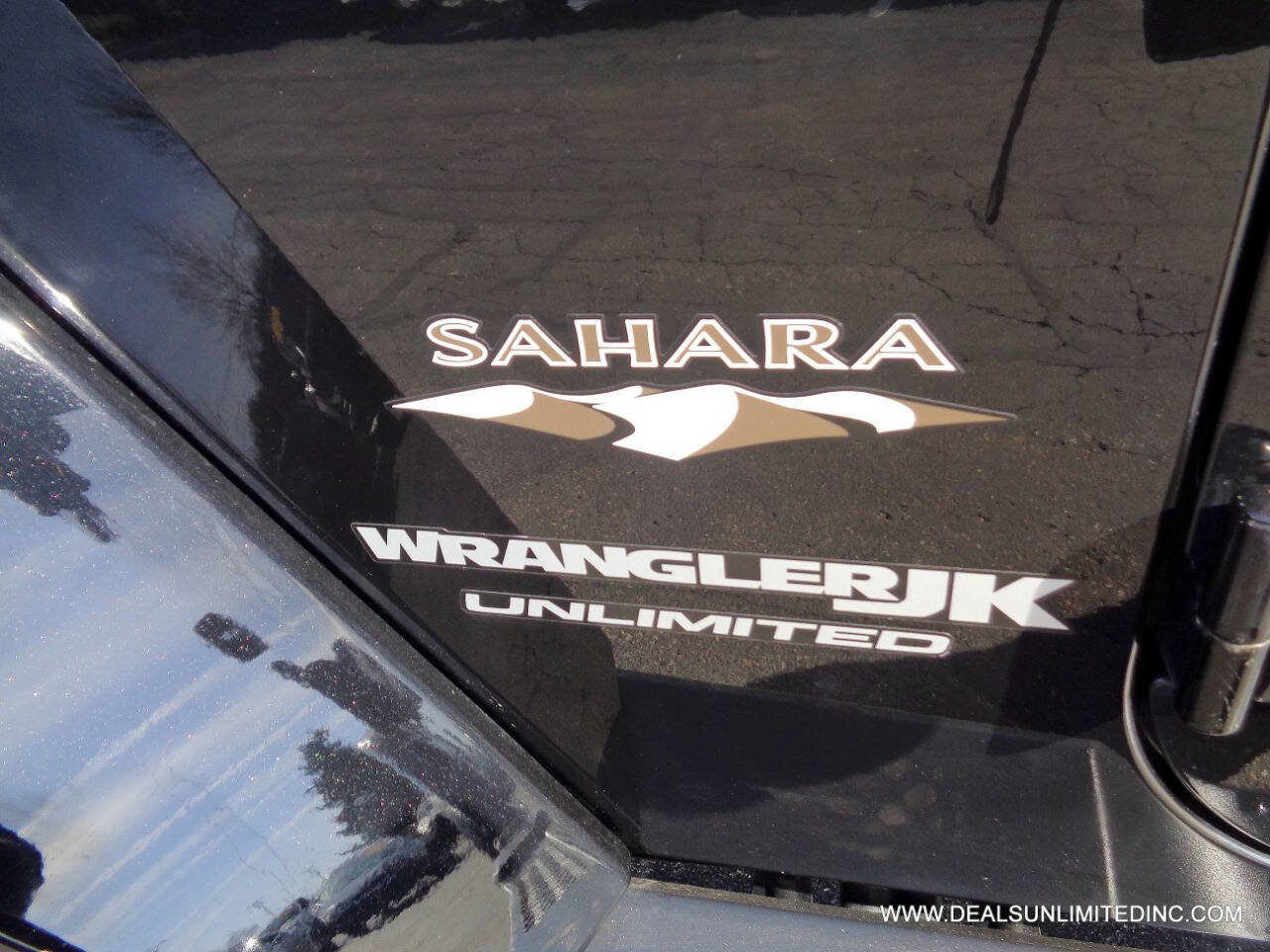 Used 2018 Jeep Wrangler Unlimited Sahara image 5