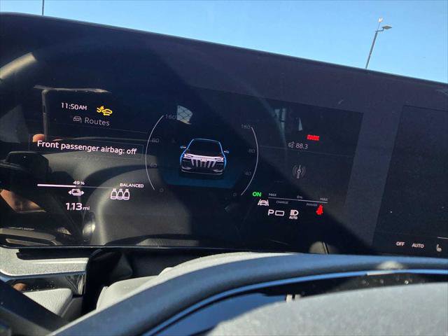 Used 2025 Audi Q6 e-tron Prestige image 28