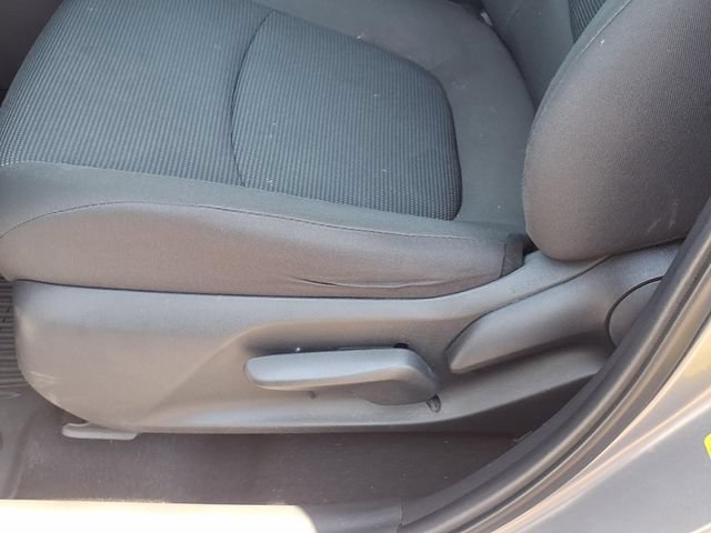 Used 2023 Toyota RAV4 LE FWD image 4