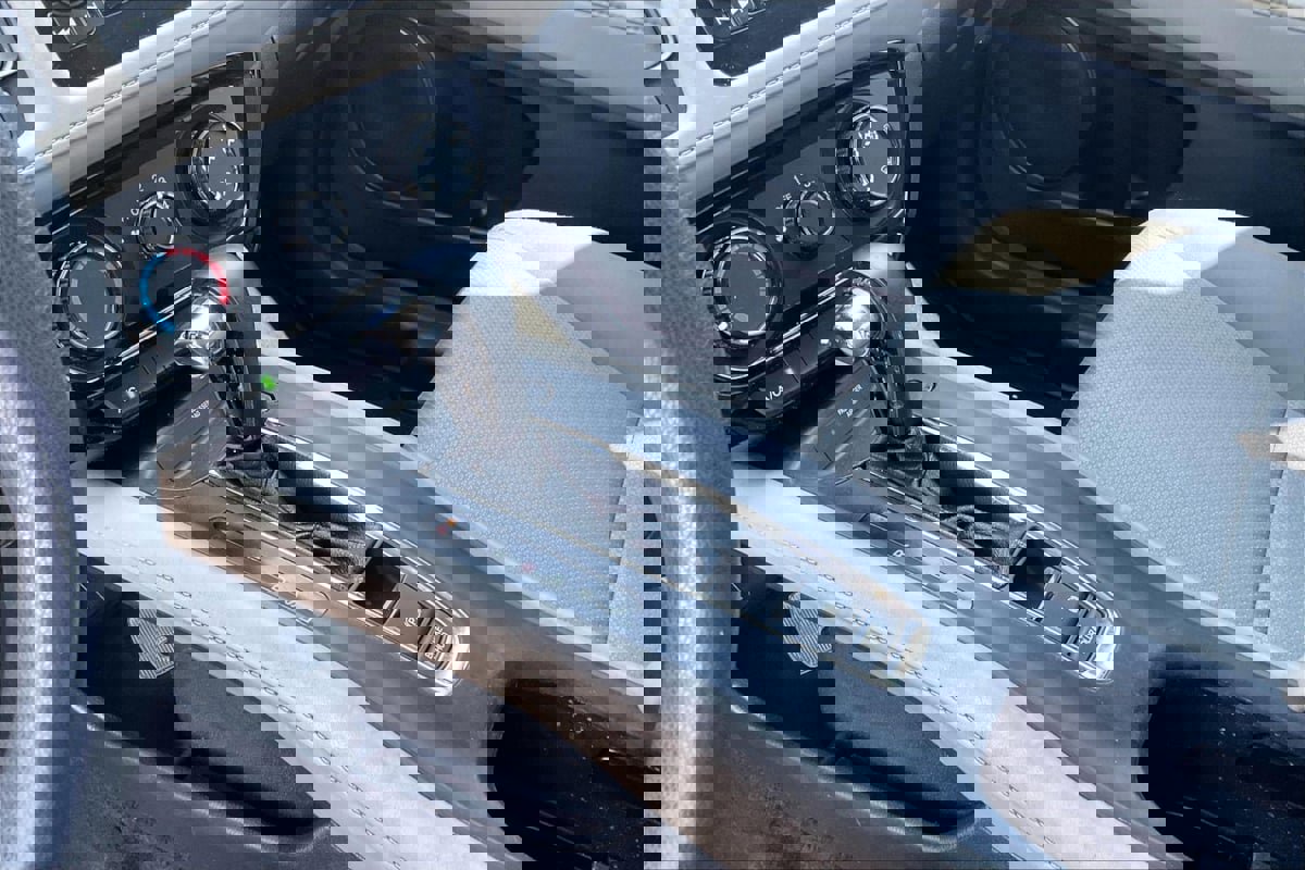 Used 2019 Honda HR-V LX image 15