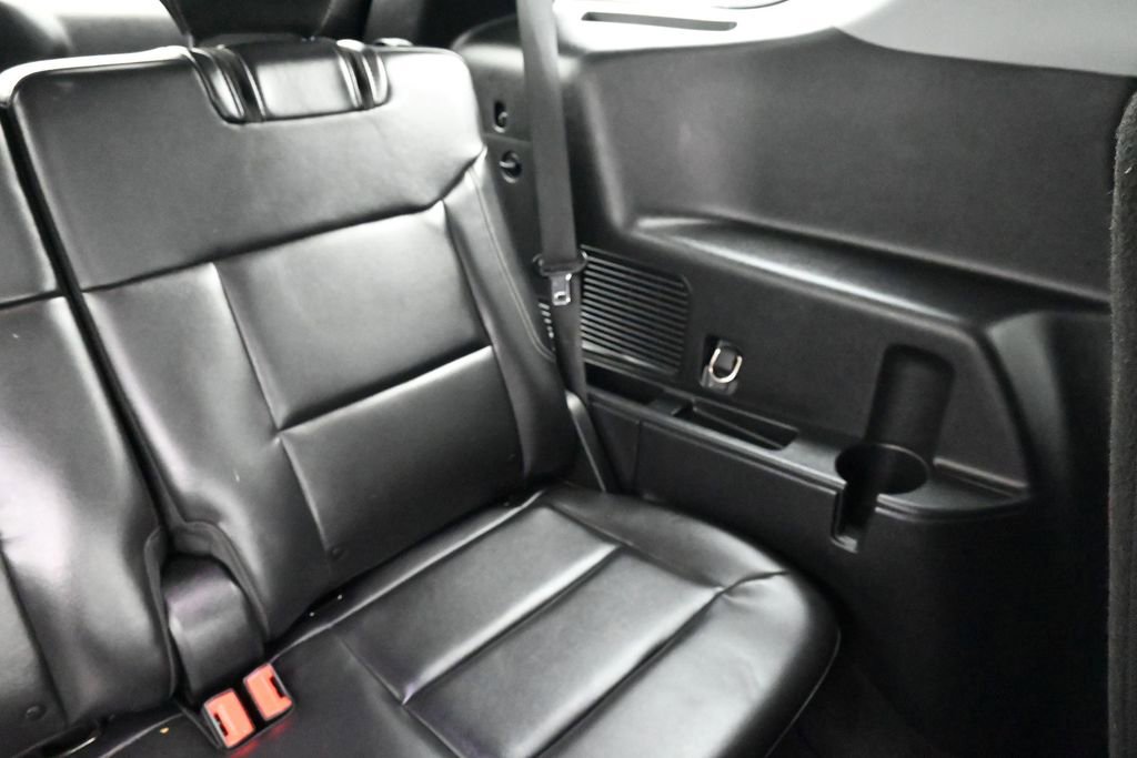 Used 2022 Ford Explorer XLT w/ Equipment Group 202A RWD image 17