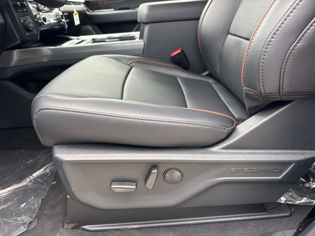New 2025 Ford F350 Lariat w/ Lariat Ultimate Package image 11