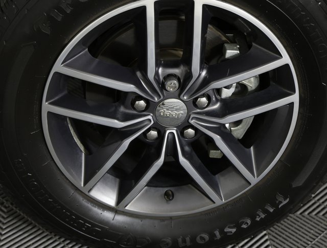 Used 2018 Jeep Grand Cherokee Limited image 8