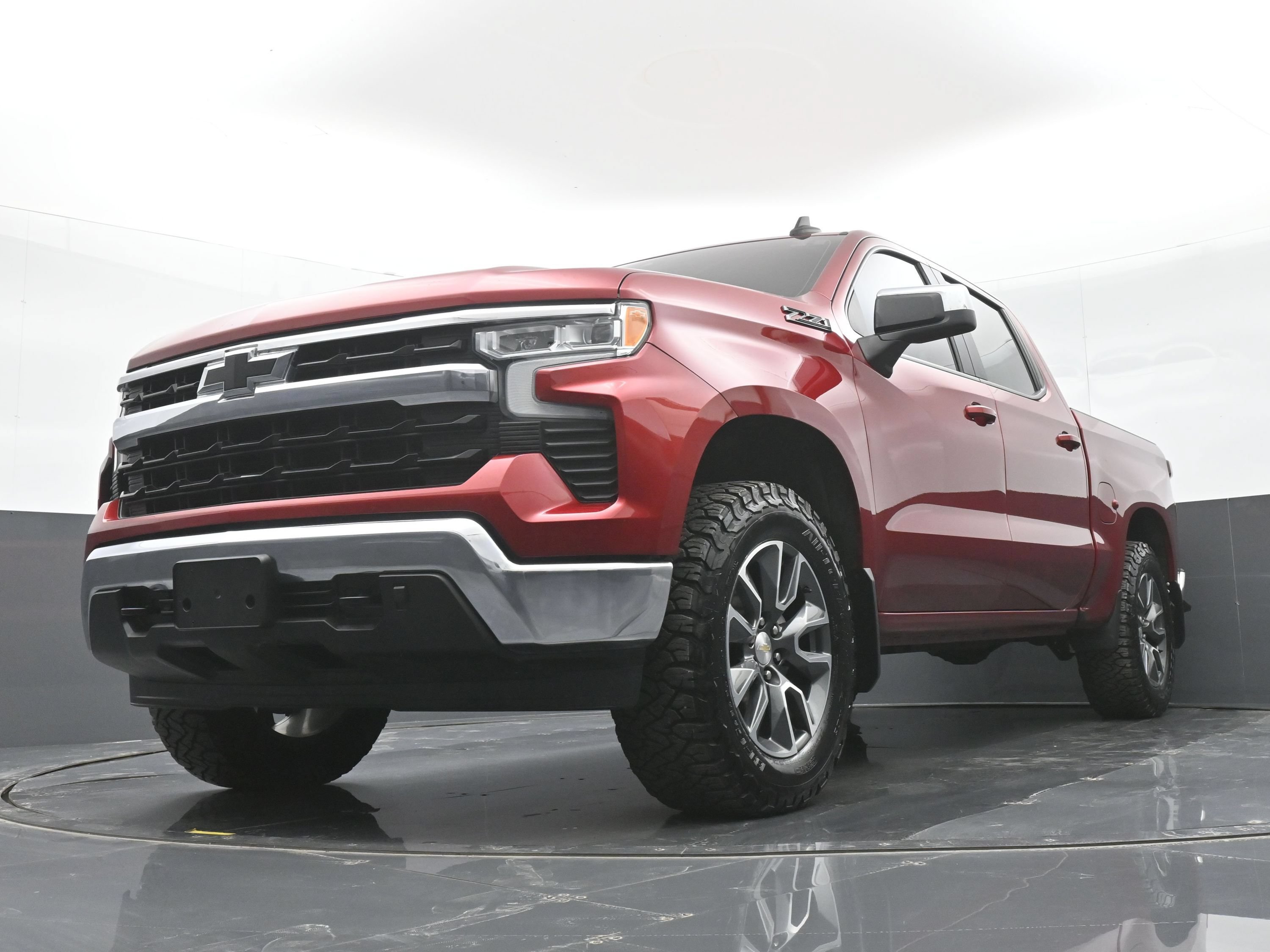 Used 2023 Chevrolet Silverado 1500 LT AWD/4WD image 42