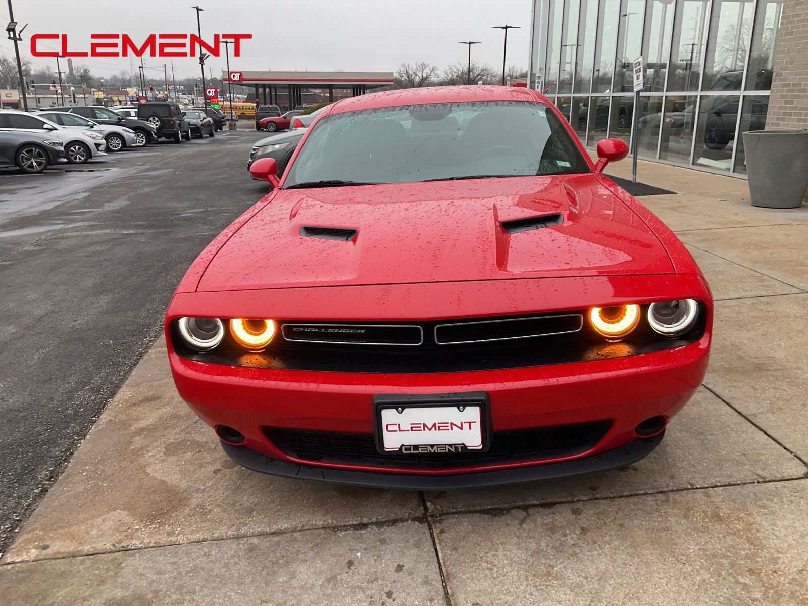 Used 2023 Dodge Challenger SXT image 3