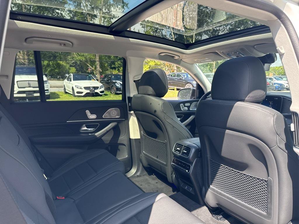Used 2026 Mercedes-Benz GLS 450 4MATIC image 16