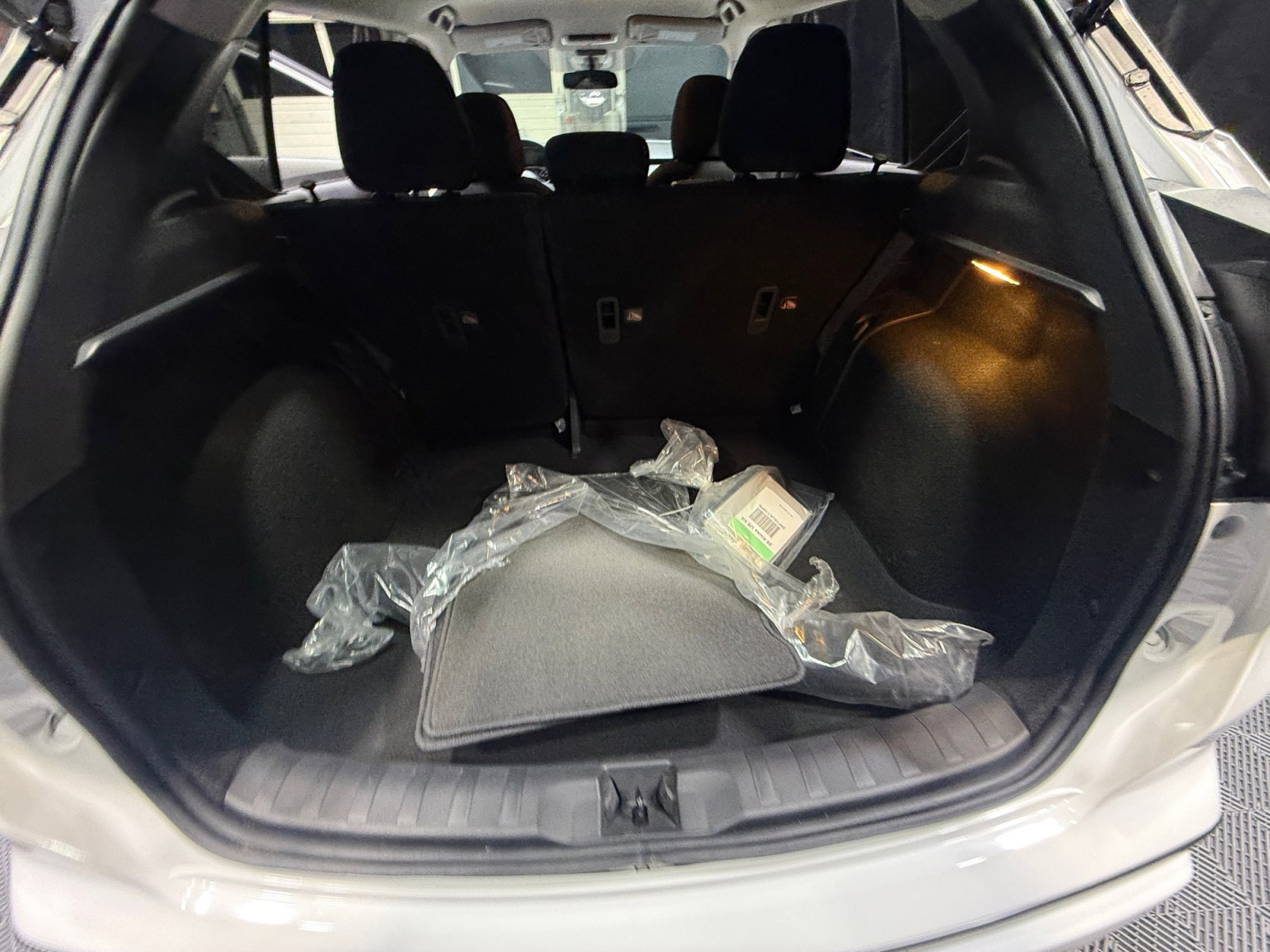 Certified 2025 Nissan Kicks Play S FWD image 34