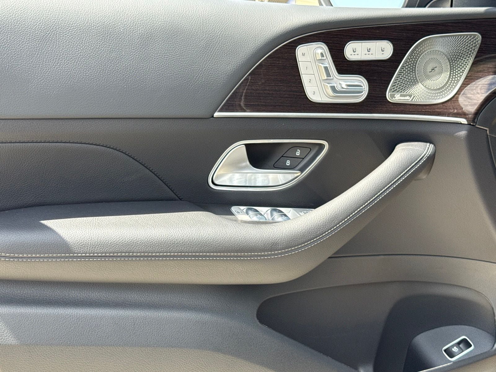 New 2026 Mercedes-Benz GLS 450 4MATIC image 17