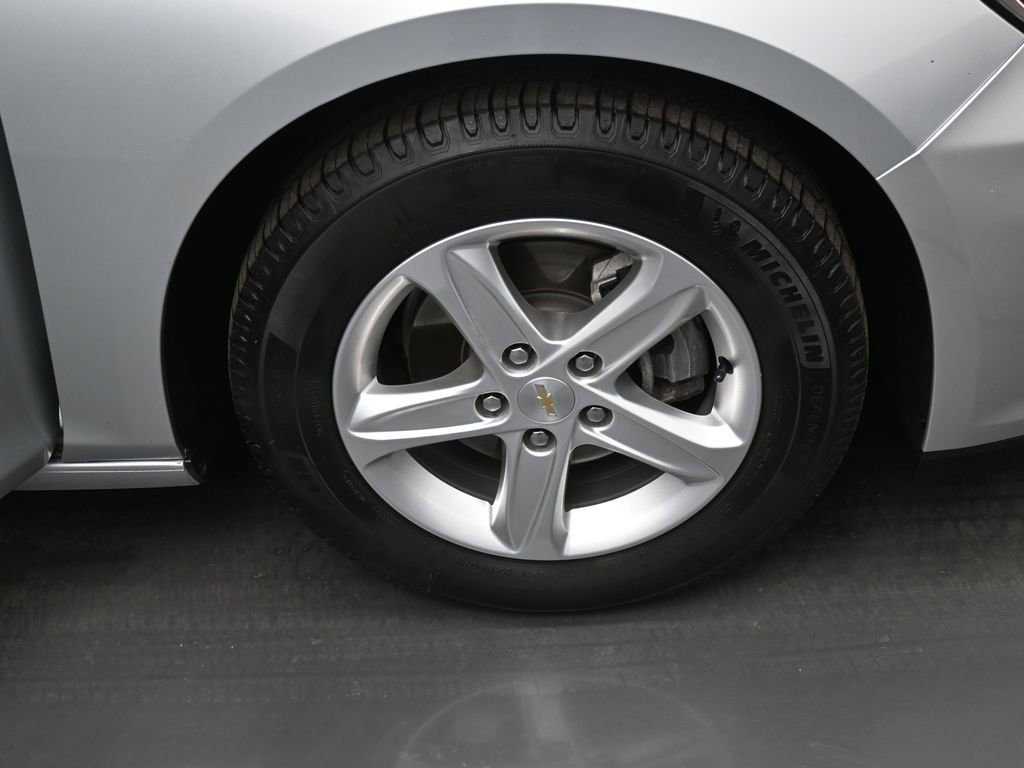 Used 2022 Chevrolet Malibu LS w/ Driver Confidence Package II image 36