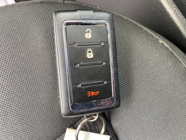 Used 2023 Jeep Grand Cherokee Laredo AWD/4WD image 25
