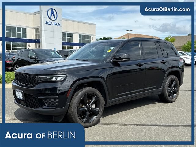 Used 2024 Jeep Grand Cherokee Altitude
