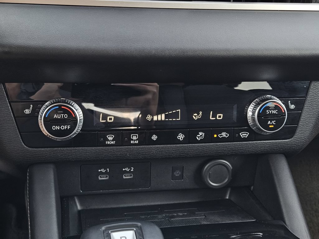 Used 2025 Mitsubishi Outlander SE AWD/4WD image 15