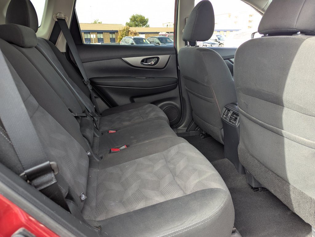 Used 2016 Nissan Rogue SV w/ SV Premium Package FWD image 35