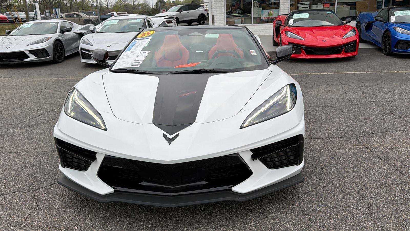 Used 2025 Chevrolet Corvette Stingray Convertible RWD image 2