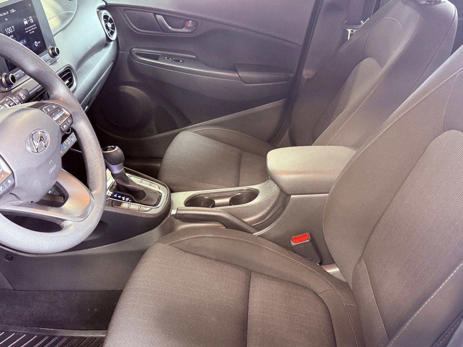 Used 2022 Hyundai Kona SEL w/ Winter Weather Package AWD/4WD image 24