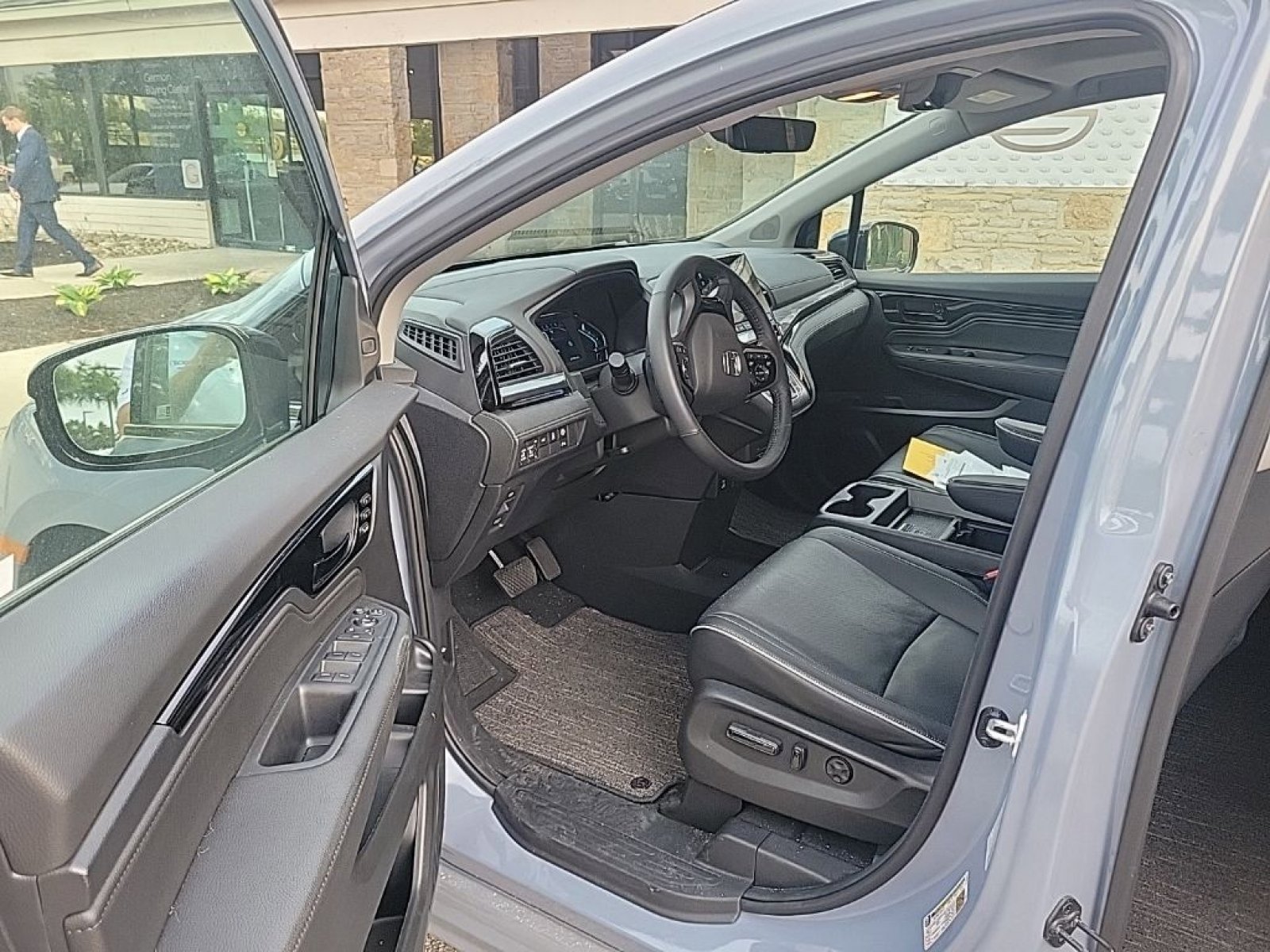 Certified 2024 Honda Odyssey Elite image 16