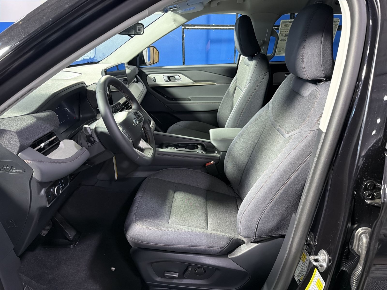 New 2026 Ford Explorer Active AWD/4WD image 21