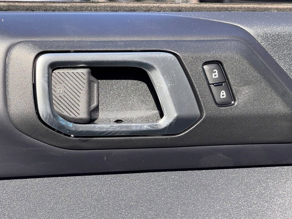 New 2025 Ford Bronco Badlands image 16