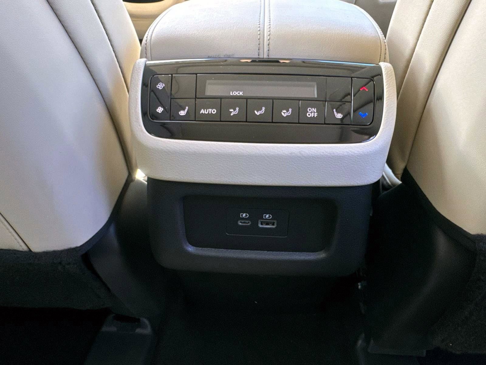 Certified 2025 INFINITI QX60 Luxe image 18