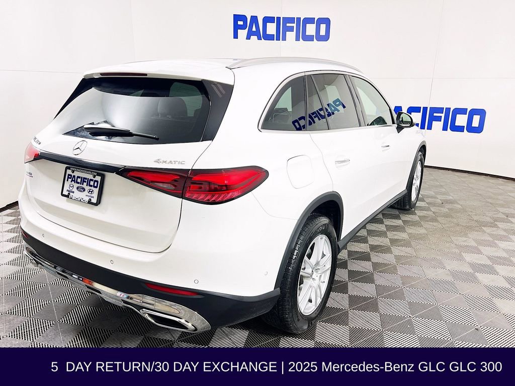 Used 2025 Mercedes-Benz GLC 300 4MATIC image 7